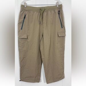 NWT Capol Hiking Pants Women's XL Capri Lightweight Elastic Waist Olive Green